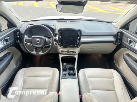 XC40 1.5 T5 Hybrid Momentum Geartronic