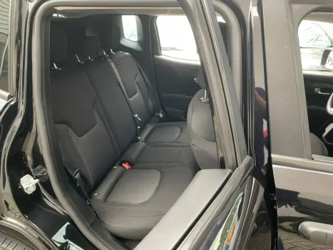 Renegade Sport 1.8 4x2 Flex 16V Aut.