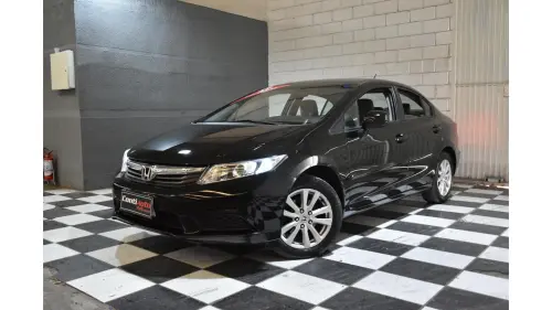 HONDA CIVIC - 1.8 LXS 16V 4P AUTOMÁTICO 4 portas