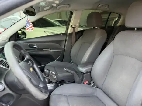 CRUZE HB Sport LT 1.8 16V FlexP. 5p Mec