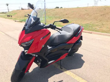 Yamaha XMAX 250