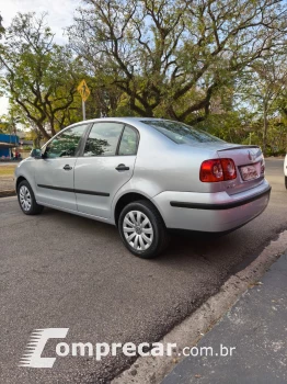 Polo Sedan 1.6 4P