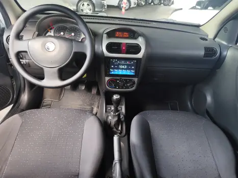 CORSA 1.4 MPFI Premium Sedan 8V