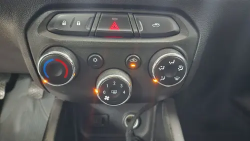 ONIX HATCH LT 1.0 8V FlexPower 5p Mec.