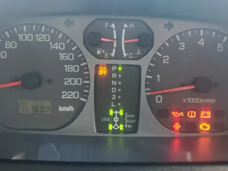 MITSUBISHI PAJERO TR4 2.0 4X4 16V AUTOMÁTICO