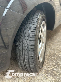 FIESTA 1.6 MPI Class Hatch 8V