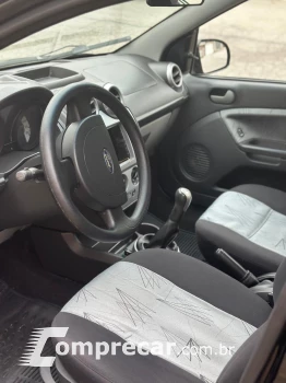 FIESTA 1.6 MPI Class Hatch 8V