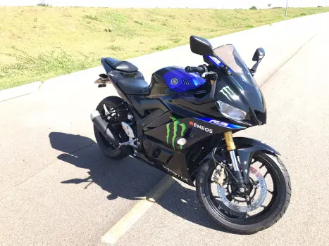YZF R3 MONSTER