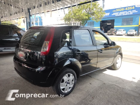 FIESTA 1.6 MPI Class Hatch 8V