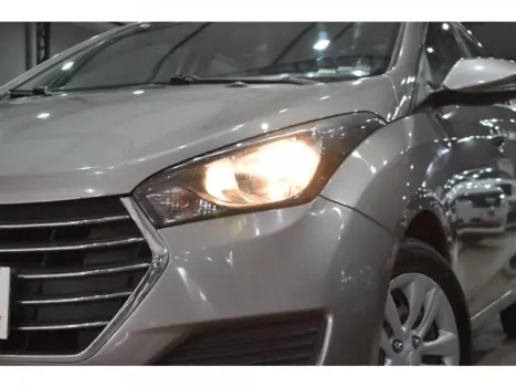 HB20S - 1.0 COMFORT PLUS 12V 4P MANUAL