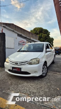 Toyota ETIOS 1.5 X Sedan 16V 4 portas