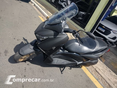 Yamaha X MAX