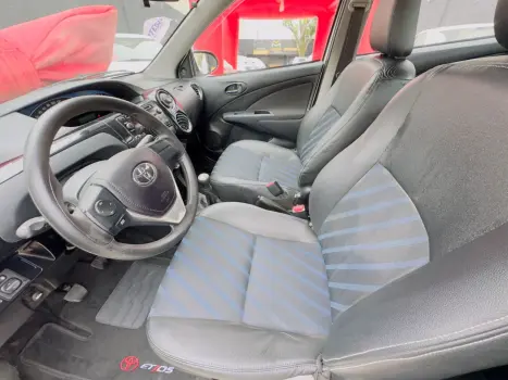 ETIOS 1.5 XS Sedan 16V