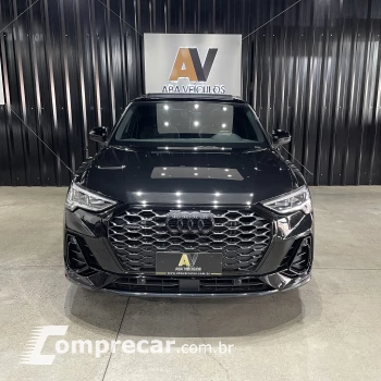 Q3 2.0 40 TFSI Sportback Performance Black Quattro