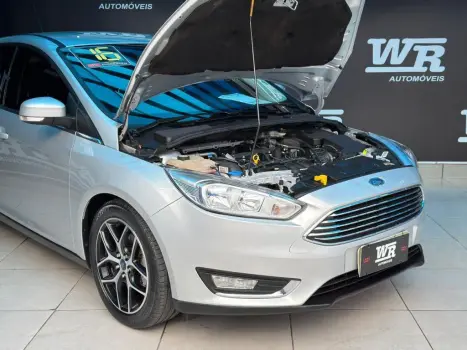 FOCUS 2.0 Titanium Hatch 16V