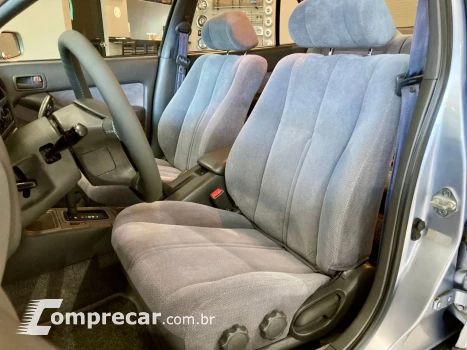 Camry 2.2 16V 4P LE AUTOMÁTICO