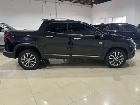 TORO 2.0 16V Turbo Volcano 4WD AT9