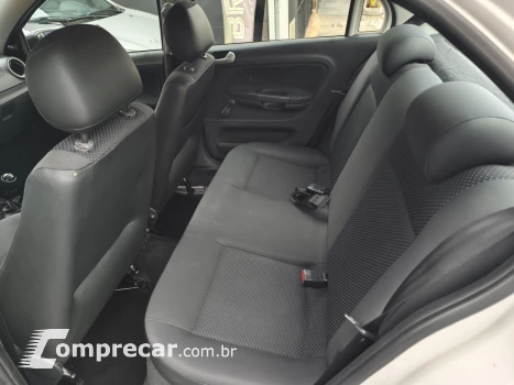 VOYAGE 1.0 MI TRENDLINE 8V FLEX 4P MANUAL