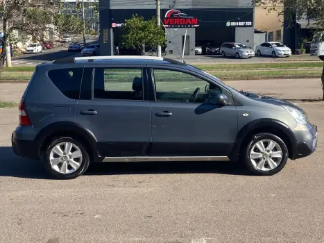 LIVINA 1.8 SL X-gear 16V