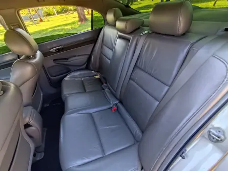 CIVIC 1.8 LXS 16V GASOLINA 4P AUTOMÁTICO