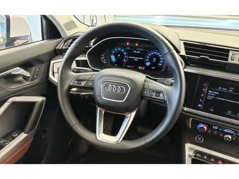 Q3 2.0 40 TFSI GASOLINA SPORTBACK PERFORMANCE QUATTRO TIPTRO