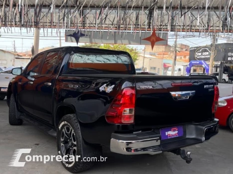 HILUX - 2.8 D-4D TURBO CD SRV 4X4 AUTOMÁTICO