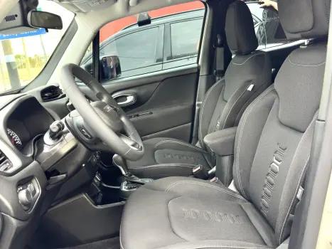 RENEGADE 1.3 T270 TURBO FLEX AT6