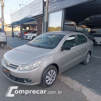 Volkswagen VOYAGE 1.0 MI Trendline 8V 4 portas