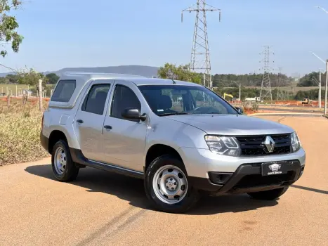 Renault Duster Oroch 1.6 16V SCe Express (Flex) 4 portas