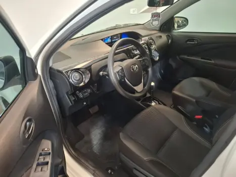 ETIOS 1.5 X Plus Sedan 16V