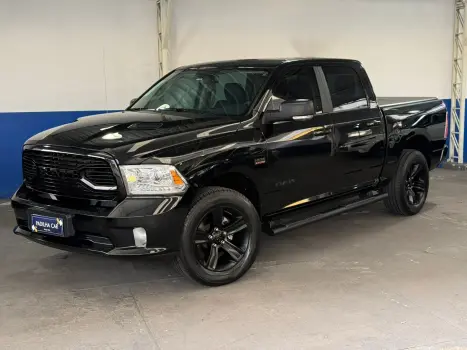 RAM CLASSIC LARAMIE NIGHT ED. 5.7 4X4 Aut. 4 portas