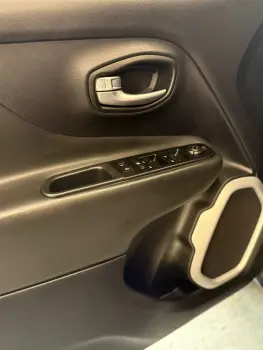 RENEGADE 1.8 16V Longitude