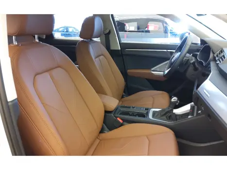 Q3 2.0 40 TFSI GASOLINA SPORTBACK PERFORMANCE QUATTRO TIPTRO