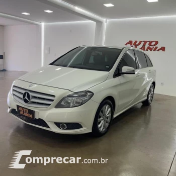 Mercedes-Benz B200CGI 4 portas