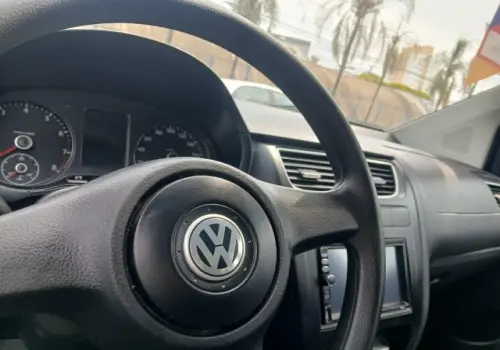 FOX - 1.0 MI 8V 4P MANUAL