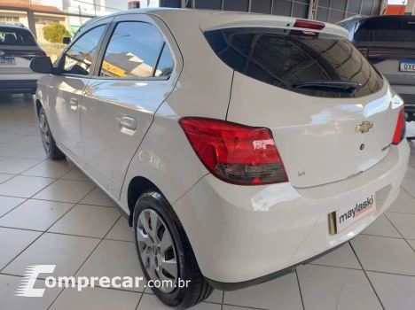 Onix Hatch 1.4 4P FLEX LT