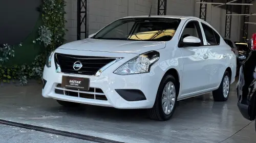 NISSAN VERSA Special Ed. 1.6 16V FlexStart Aut. 4 portas