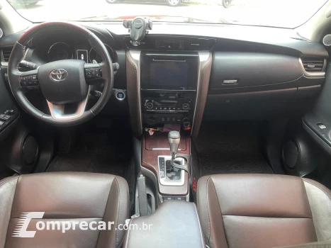 HILUX SW4 2.8 SRX 4X4 7 Lugares 16V Turbo Intercooler