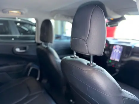 TORO 2.0 16V Turbo Volcano 4WD AT9