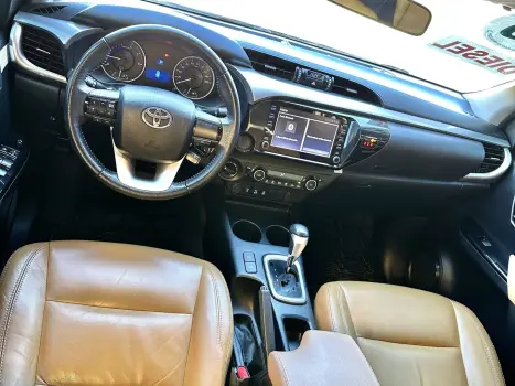 HILUX 2.8 SR 4X4 CD 16V DIESEL 4P AUTOMÁTICO