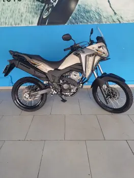 HONDA XRE300 SAHARA ADVENTURE