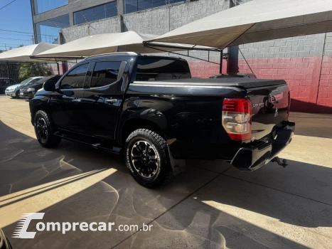 L 200 Triton 2.4 16V SPORT HPE 4X4 CABINE DUPLA TURBO DIESEL