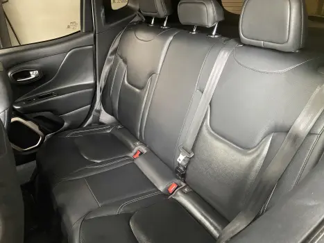 RENEGADE 1.8 16V Longitude