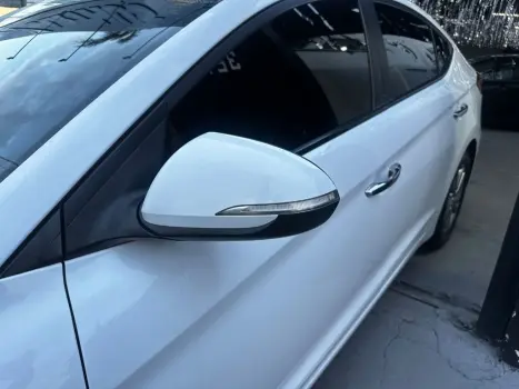 Elantra 2.0 16V Flex Aut.