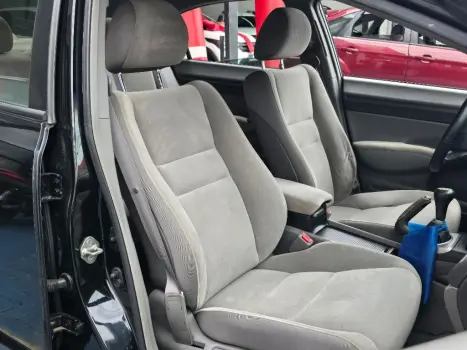 Civic Sedan LXS 1.8/1.8 Flex 16V Mec. 4p