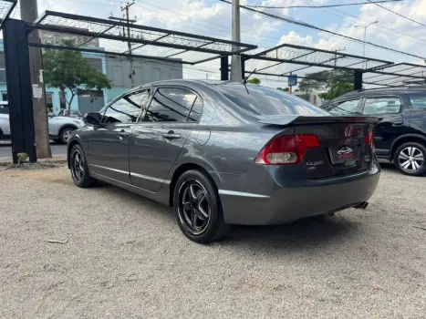Civic 1.8 16V 4P FLEX LXS AUTOMÁTICO
