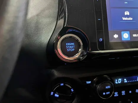 HILUX 2.8 D-4D TURBO DIESEL CD SRX PLUS 4X4 AUTOMÁTICO