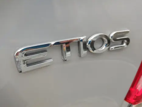 ETIOS X Sedan 1.5 Flex 16V 4p Mec.