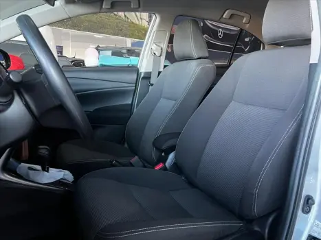 YARIS 1.5 16V FLEX SEDAN XL LIVE MULTIDRIVE