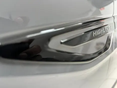 Nivus 1.0 4P FLEX 200 TSI HIGHLINE TURBO AUTOMÁTICO